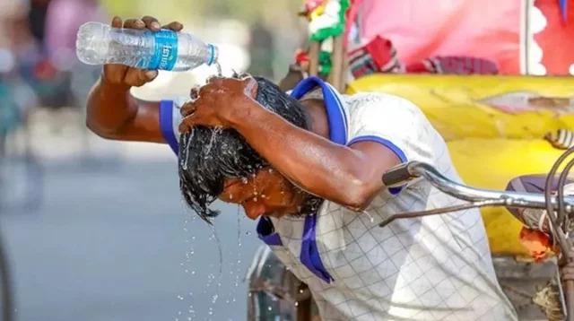 সারাদেশে নতুন করে ৭২ ঘণ্টার ‘হিট অ্যালার্ট’ জারি