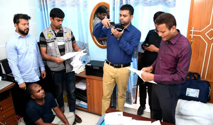 ৫ হাজার ভুয়া সনদ বিক্রি করেছেন কারিগরি শিক্ষা বোর্ডের কর্মী শামসুজ্জামান