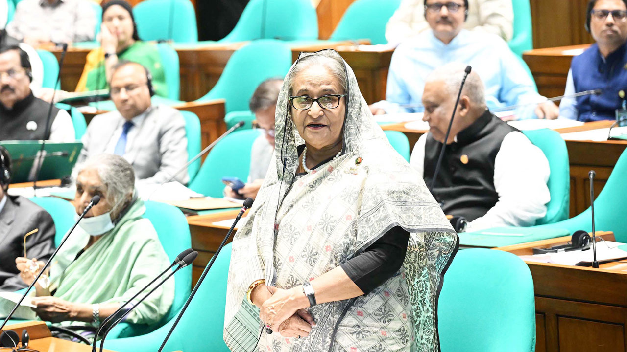 কেউ আমাকে জনগণ থেকে বিচ্ছিন্ন করতে পারবে না: প্রধানমন্ত্রী