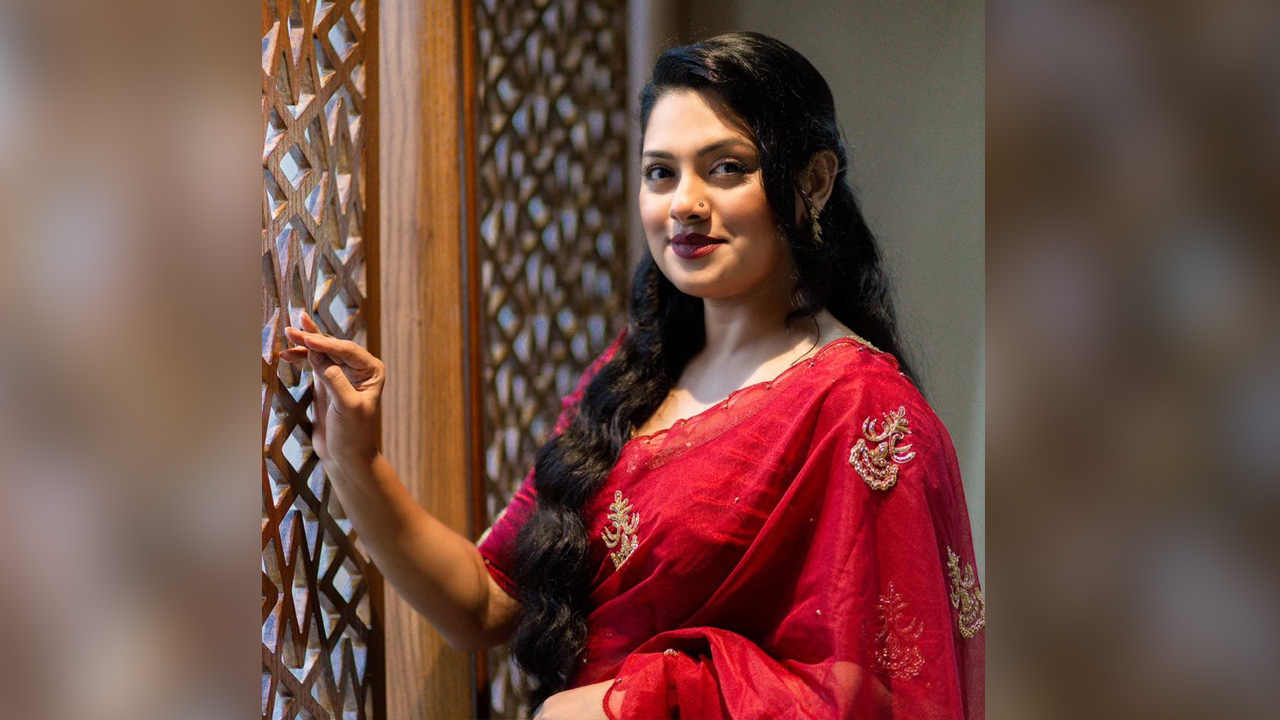 নজরুলের গান ‘শিকল পরা ছল’ তিশার কণ্ঠে ভাইরাল